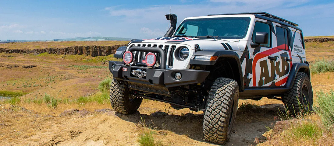 ARB Classic Deluxe Front Bumper - Jeep JL