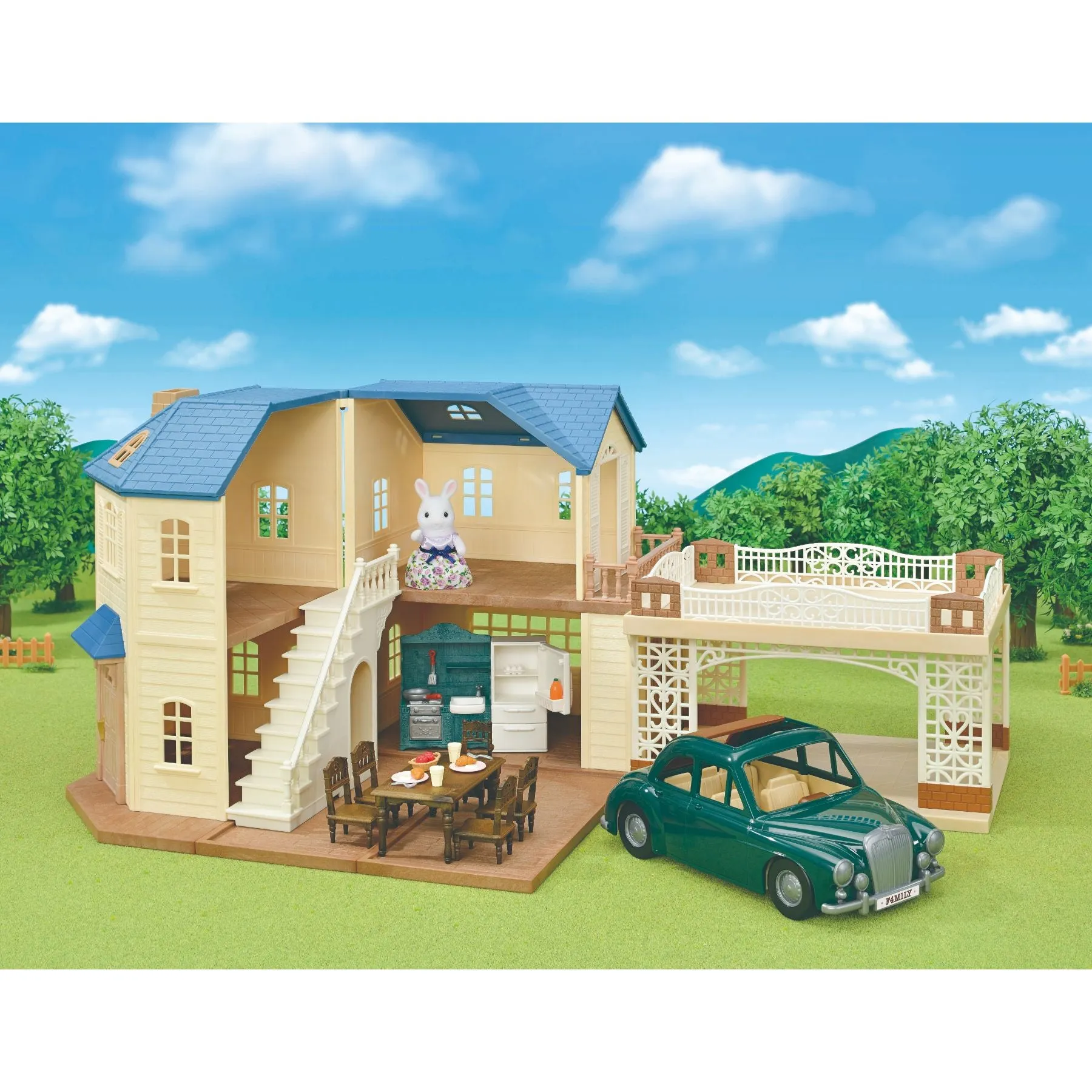 Sylvanian Families Large House With Carport Gift Set